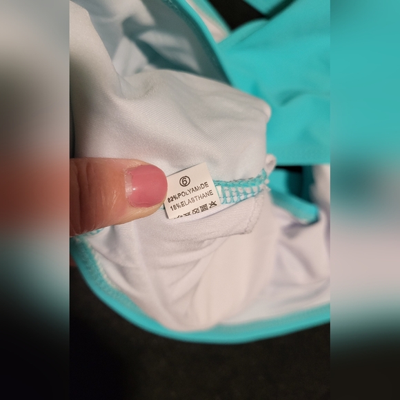 Women's Turquoise Blue bikini top Size 6 Medium - Picture 7 of 7
